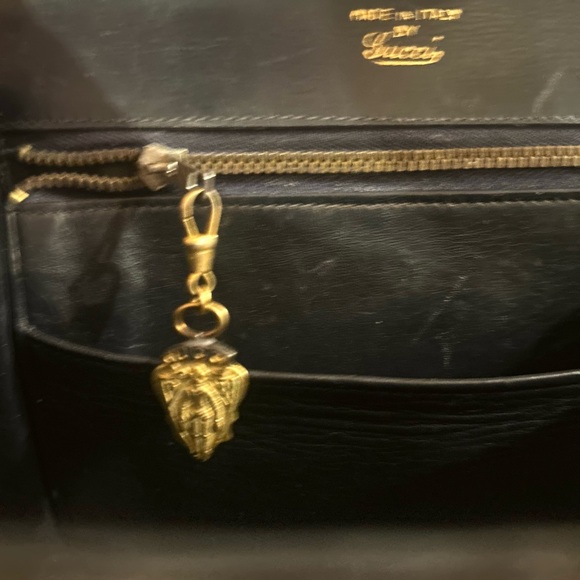 Collectable Vintage Lizard Skin Gucci Shoulder Bag - Picture 7 of 16